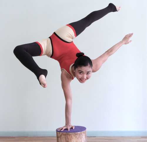 Urnaa contortion position one